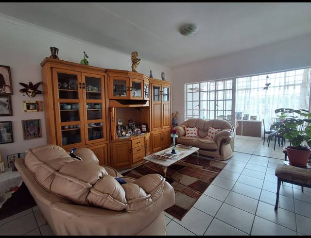 1 BEDROOM APARTMENT FOR SALE IN SUNAIR PARK